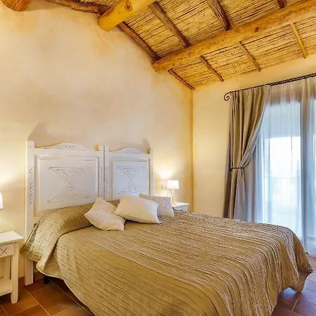 Otel S'olias 3*